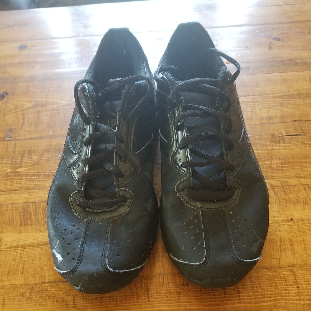 Black PUMA shoes
